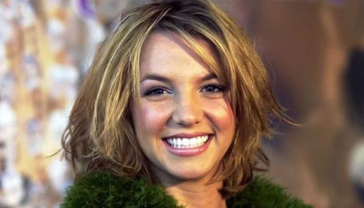 Britney Spears Teeth